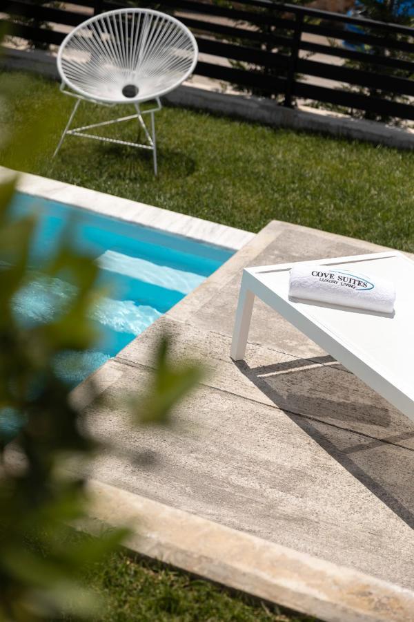 Cove Suites Nea Iraklitsa Luaran gambar