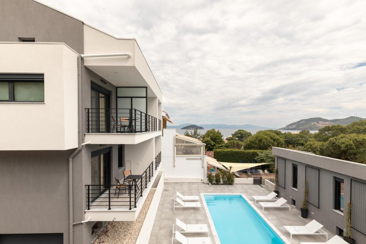 Cove Suites Nea Iraklitsa Luaran gambar